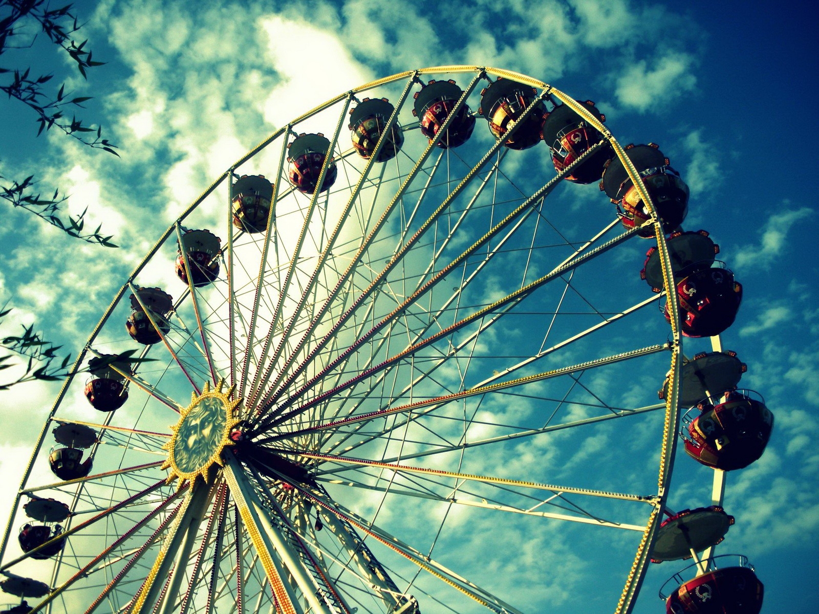 amusement equipment Ferris wheel