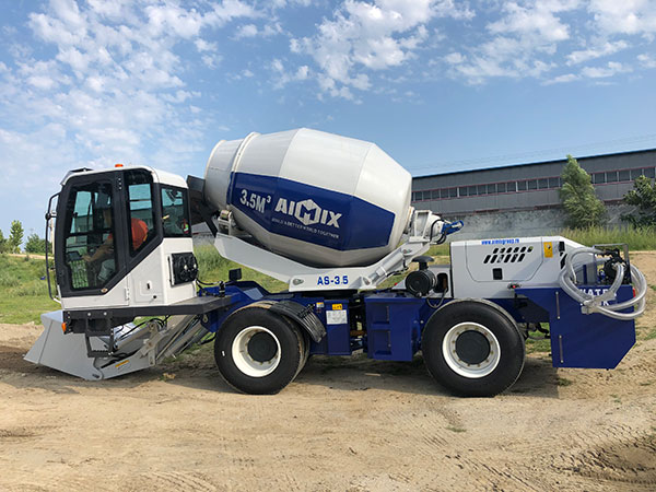 Using The Latest Self Loading Concrete Mixers 